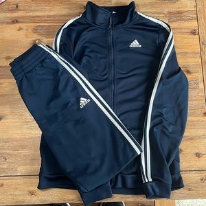 Adidas Boy Size XL (18/20) Tracksuit.